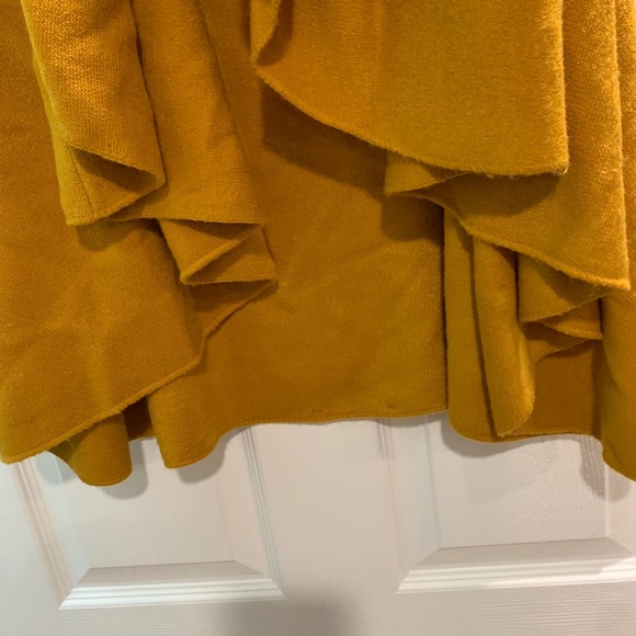 Yellow Blanket Cardigan - Picture 2 of 5